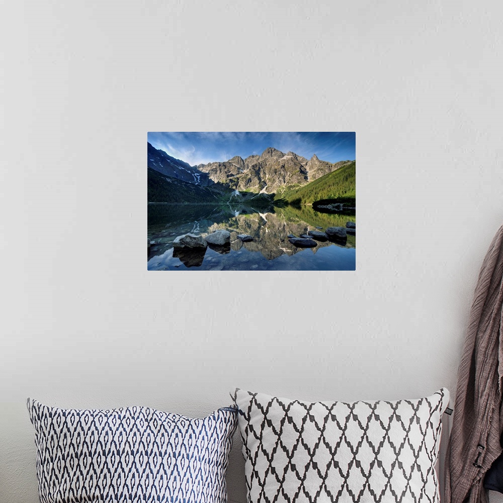 A bohemian room featuring Morskie Oko