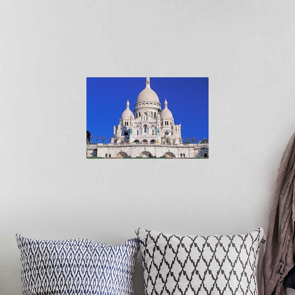 A bohemian room featuring France, Paris, Sacre Coeur Basilica