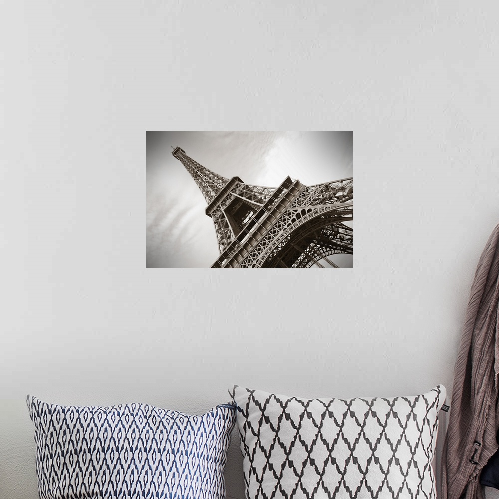 A bohemian room featuring The Eiffel Tower, Paris