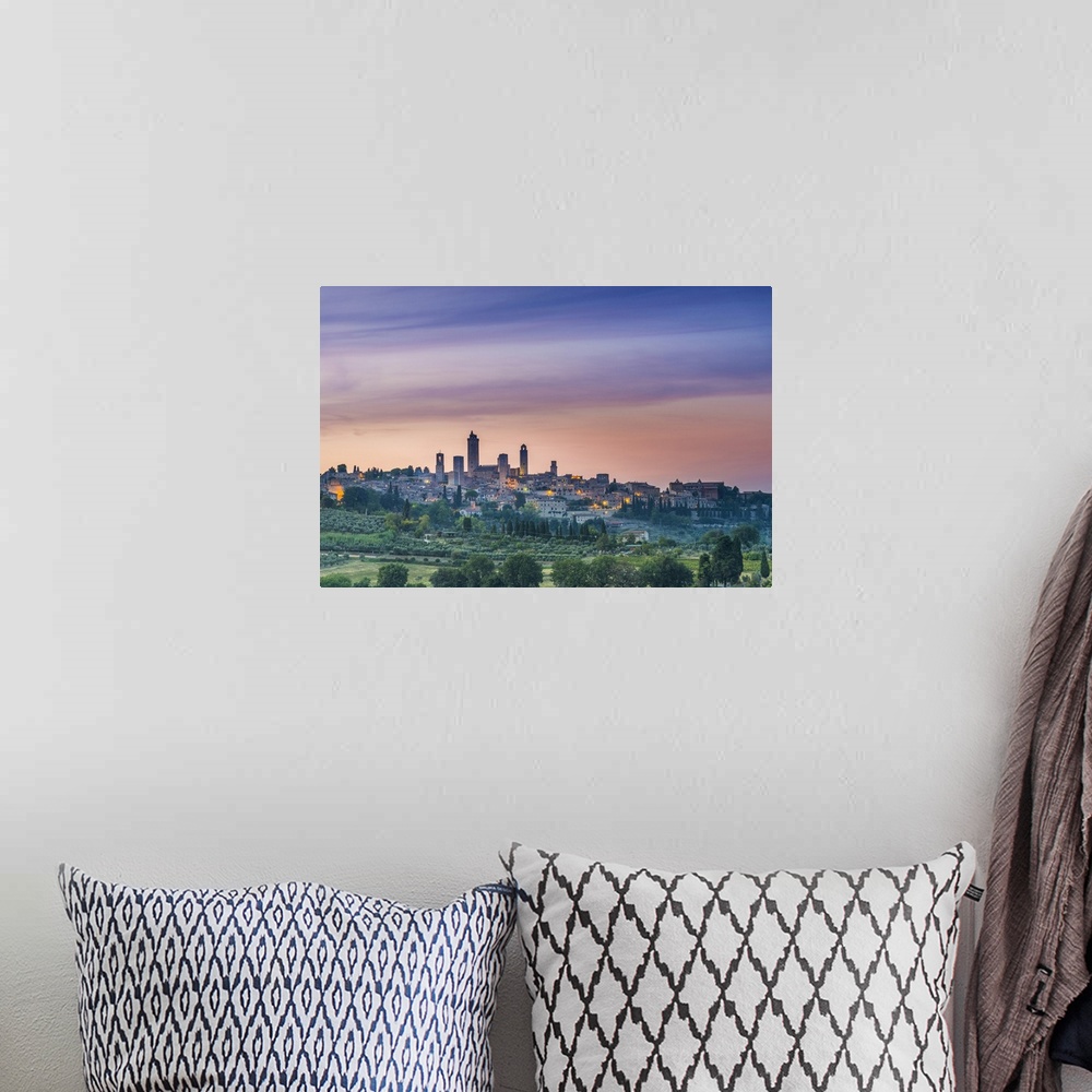 A bohemian room featuring Italy, Tuscany, Siena district, Val d'Elsa, San Gimignano, View of San Gimignano