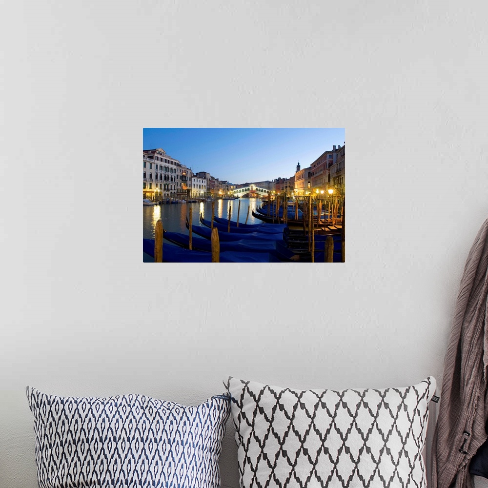 A bohemian room featuring Italy, Italia, Veneto, Venetian Lagoon, Venice, Venezia, Canal Grande and Rialto Bridge