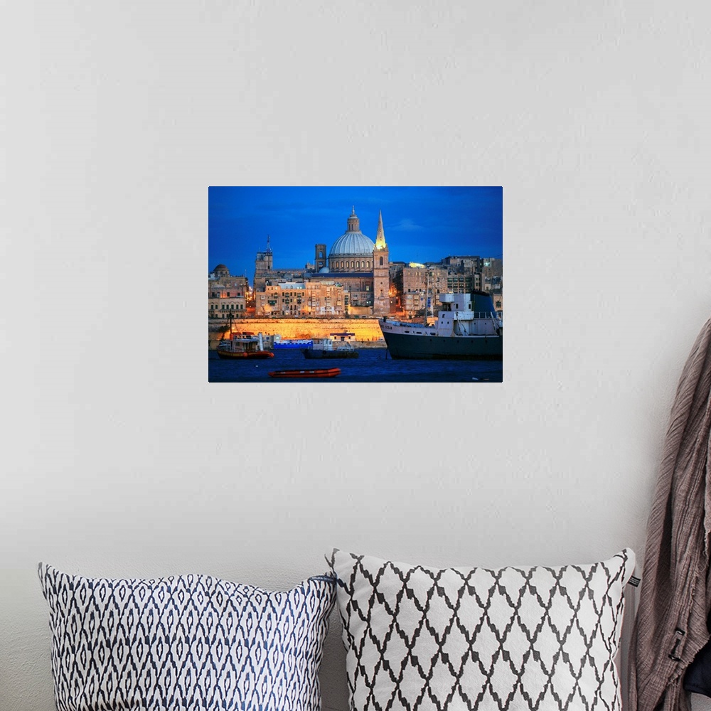 A bohemian room featuring Malta, Valletta, Valetta, St.Paul's Anglican Cathedral