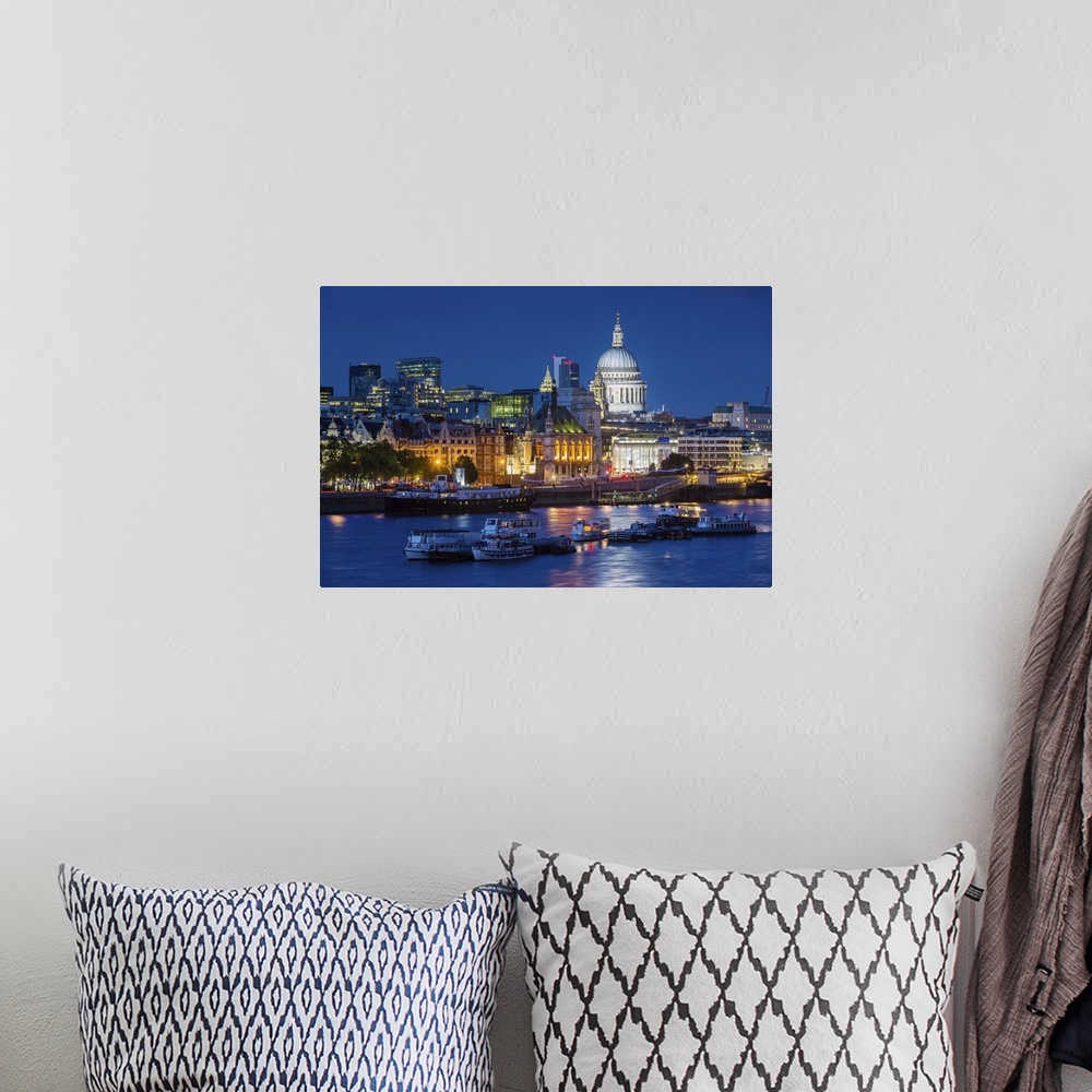 A bohemian room featuring River Thames and St Paul's Cathedral at dusk