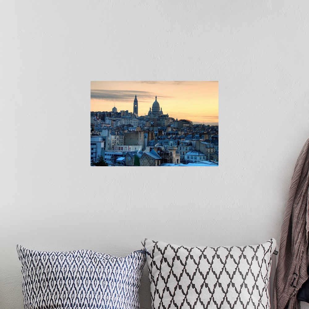 A bohemian room featuring View of Sacre Coeur and Montmatre in Paris at sunrise