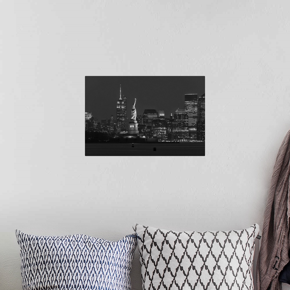 A bohemian room featuring USA, New York, Manhattan, Skyline with Statue of Liberty.