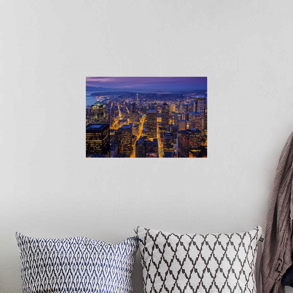 A bohemian room featuring Night downtown skyline, Seattle, Washington, USA