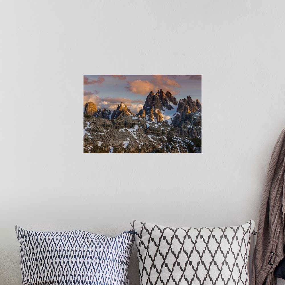 A bohemian room featuring Panoramic view over the Sorapis mountain group at sunset, Dolomites, Veneto, Italy