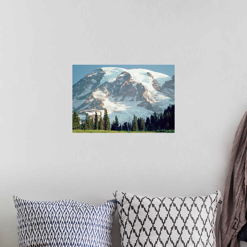 A bohemian room featuring Mt Rainier, Cascade Mountains, Washington