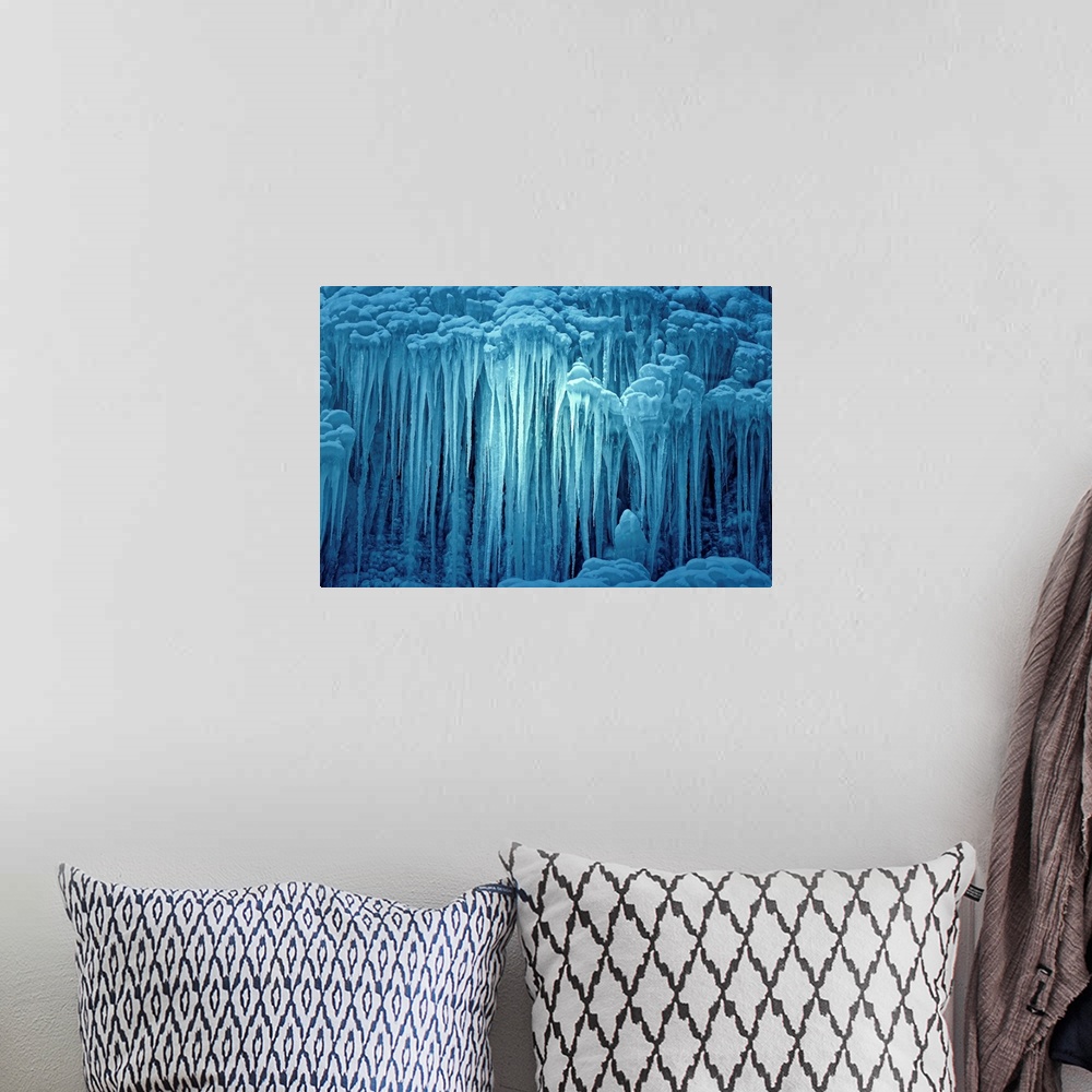 A bohemian room featuring Frozen waterfall