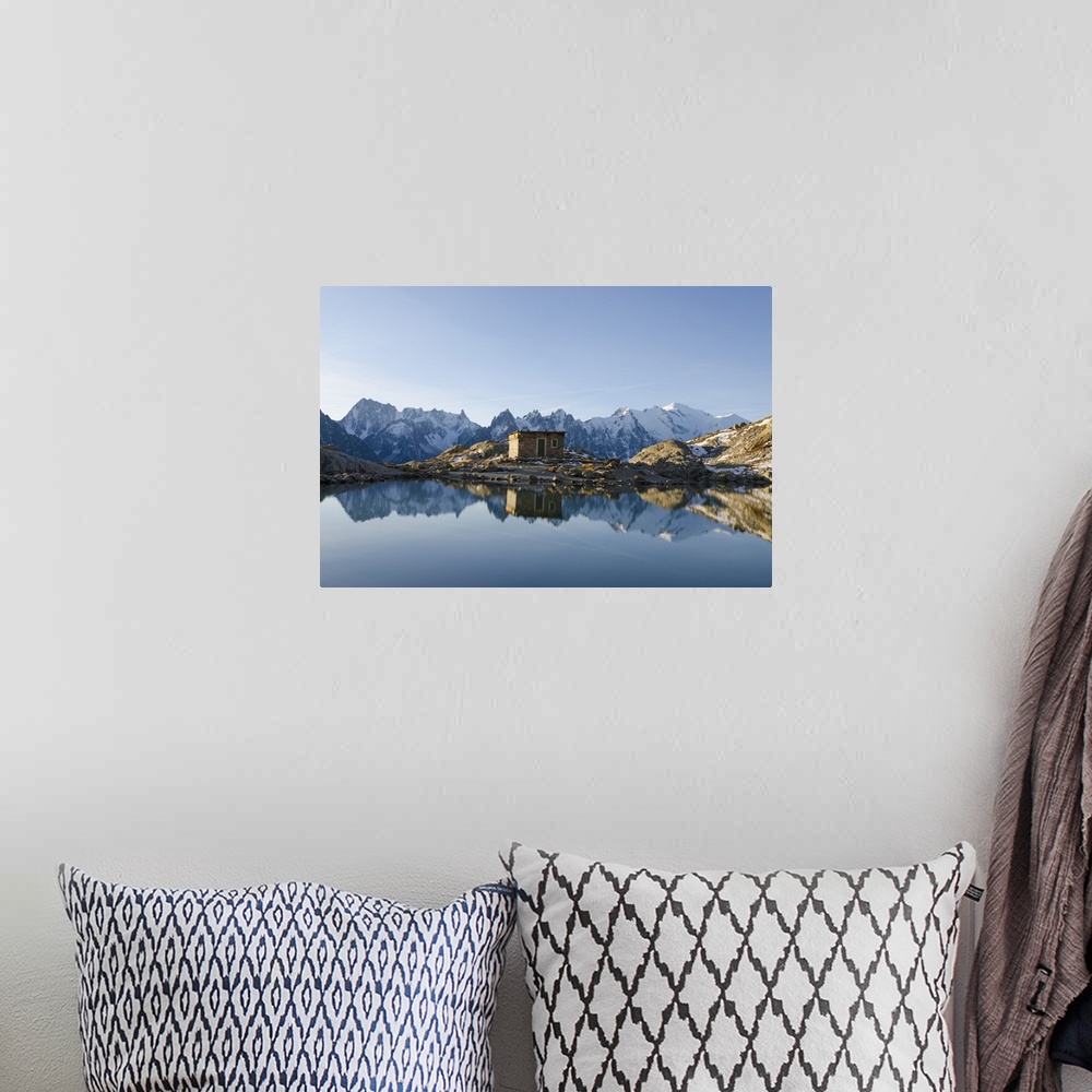 A bohemian room featuring Lac Blanc, Mont Blanc, Chamonix, Haute-Savoie, French Alps, France