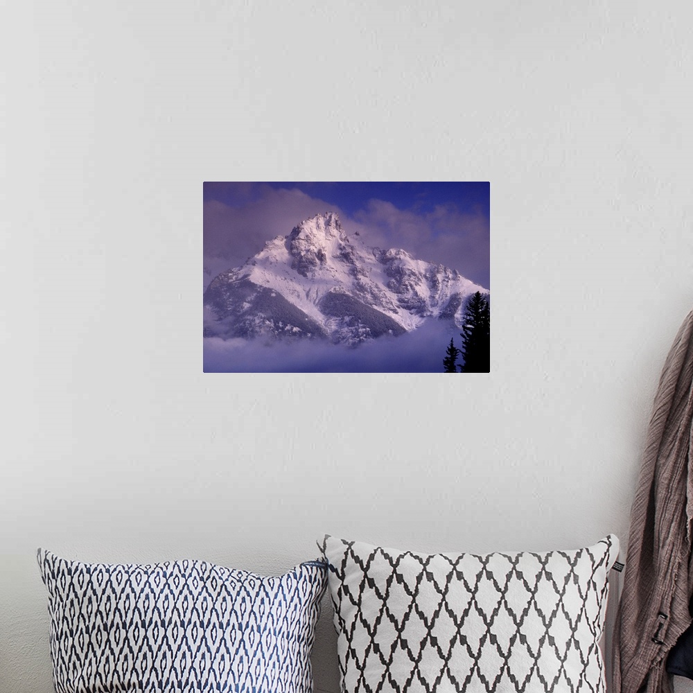 A bohemian room featuring Snowy Mountain, Alaska, United States of America, North America