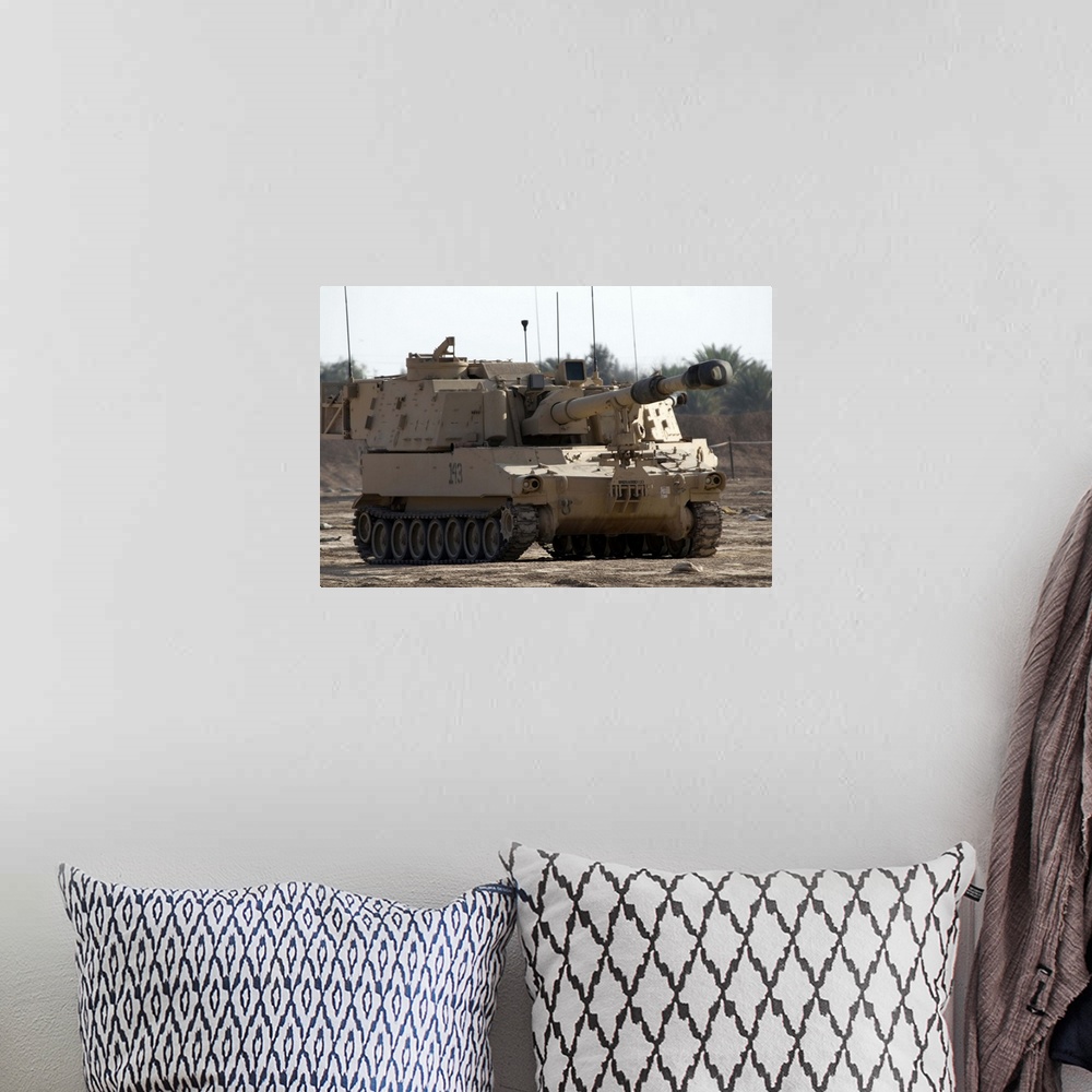 A bohemian room featuring M109 Paladin a selfpropelled 155mm howitzer