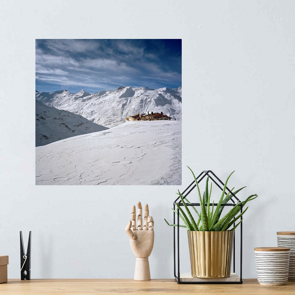 A bohemian room featuring Austria, Tyrol, Alps, Central Europe, otztal Valley, Obergurgl, Hohe Mut Alm, refuge