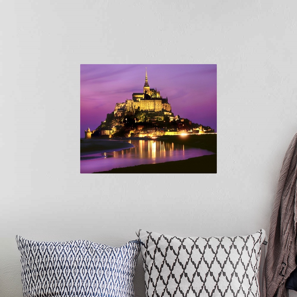 A bohemian room featuring France, Basse-Normandie, Mont Saint Michel, Night View