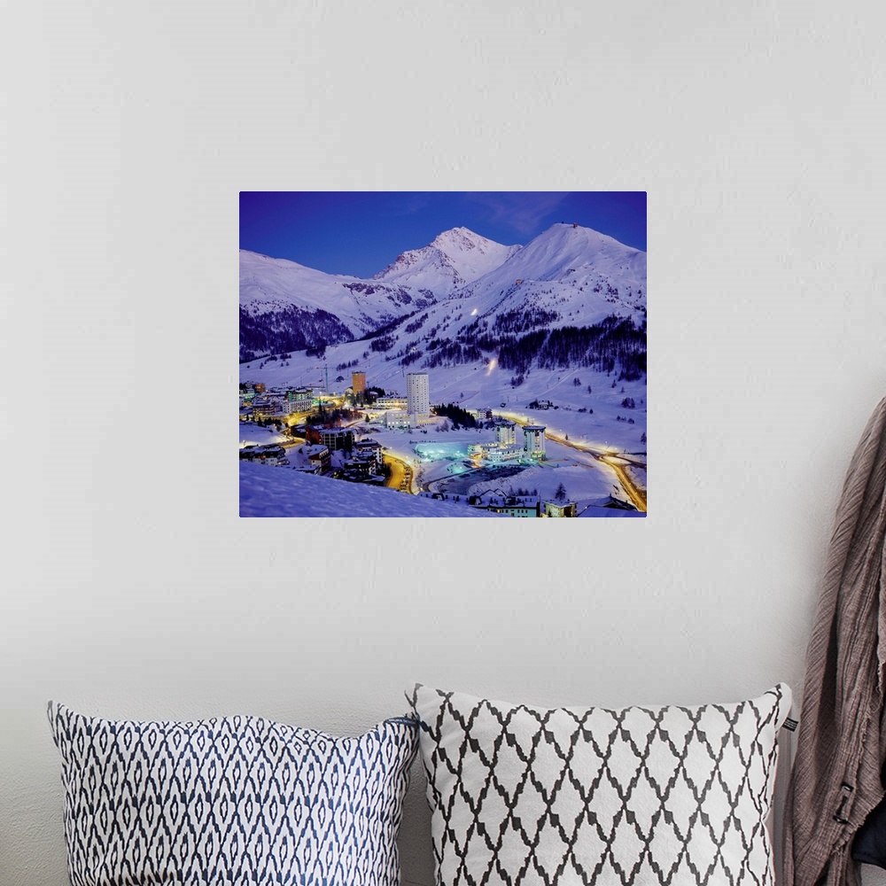 A bohemian room featuring Italy, Piedmont, Turin, Sestriere and Monte Rognosa, view by night