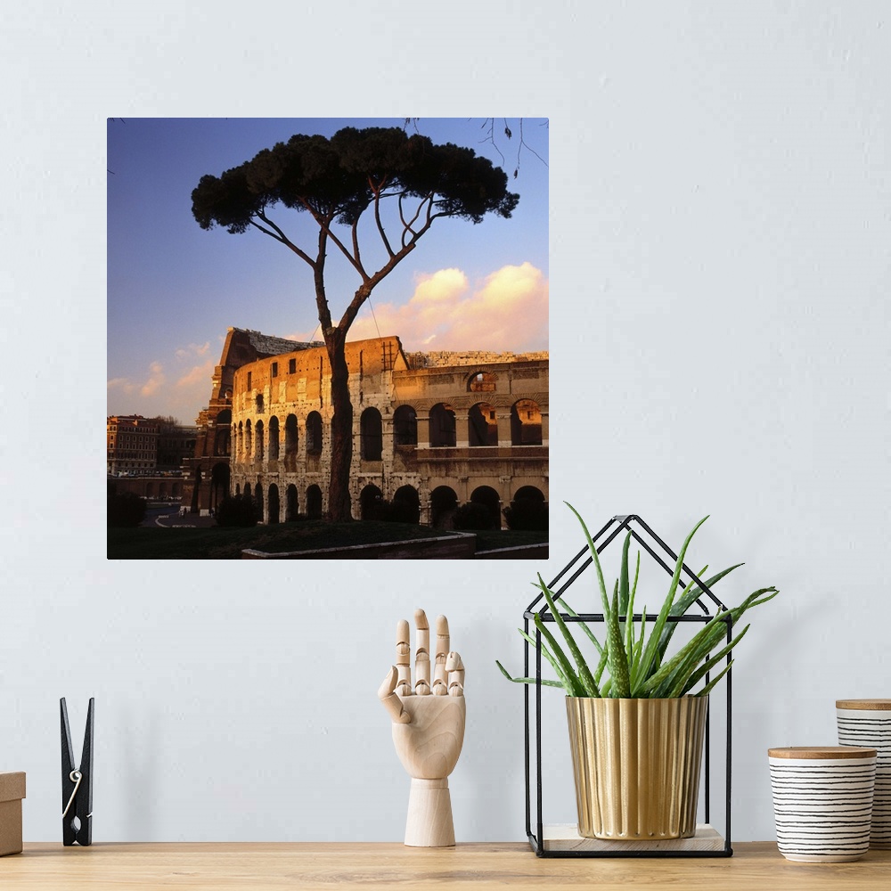 A bohemian room featuring Italy, Rome, Coliseum