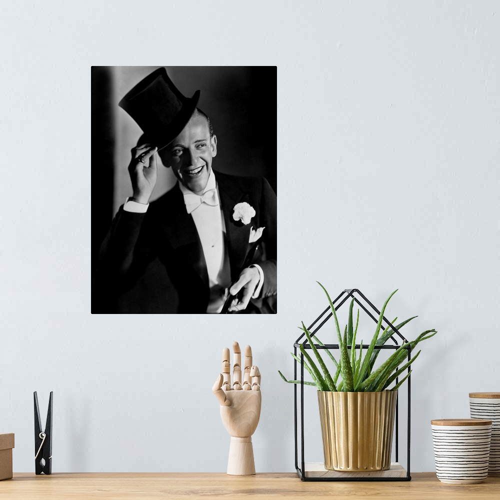 A bohemian room featuring Fred Astaire, Top Hat