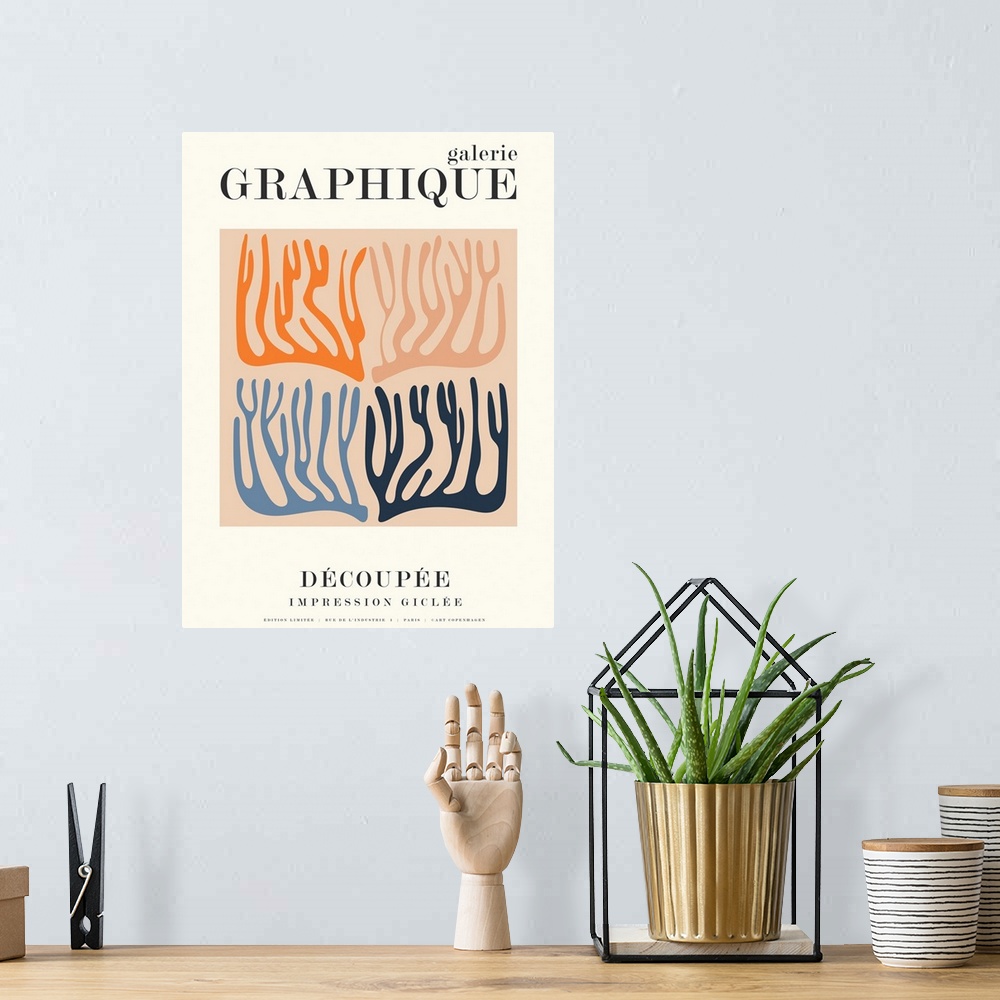 A bohemian room featuring Graphique 11