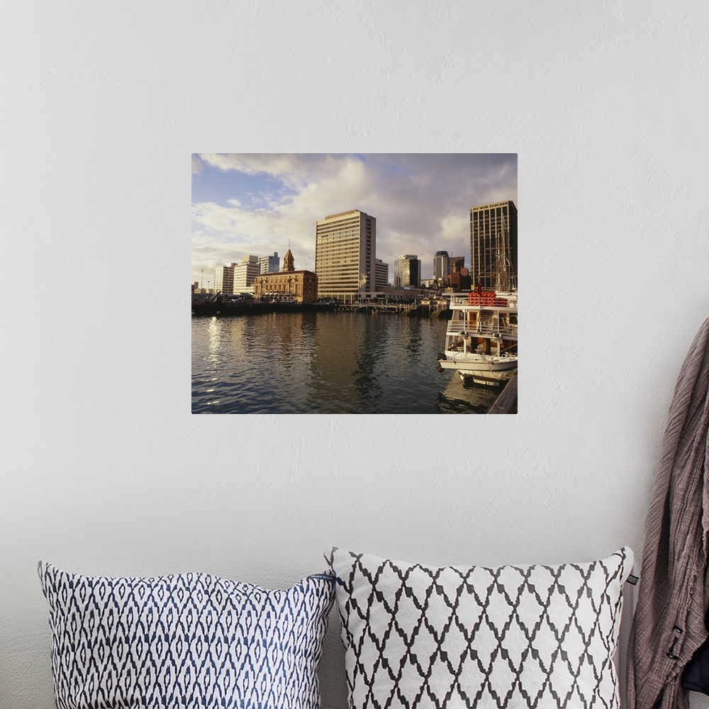 A bohemian room featuring Buildings on the waterfront, Milwaukee, Wisconsin