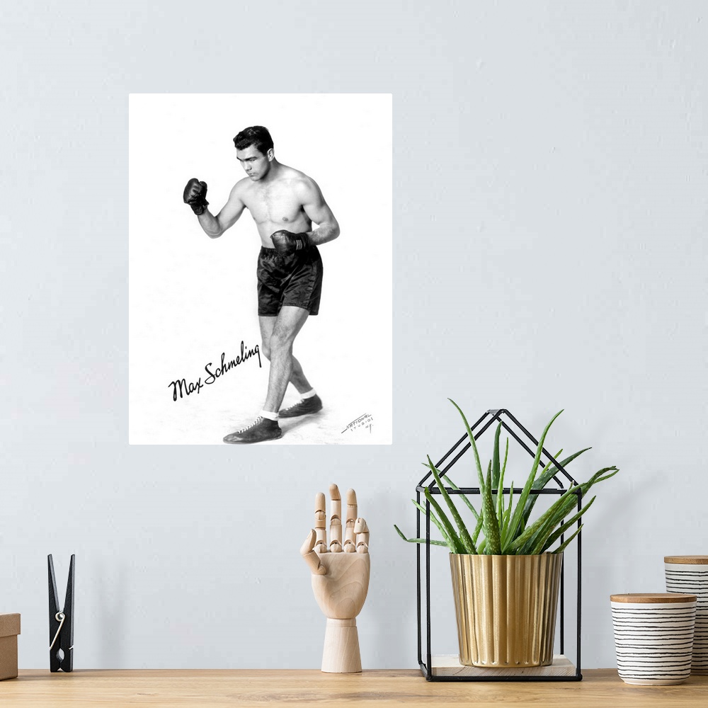 A bohemian room featuring German heavyweight boxer. When world champion in 1930.