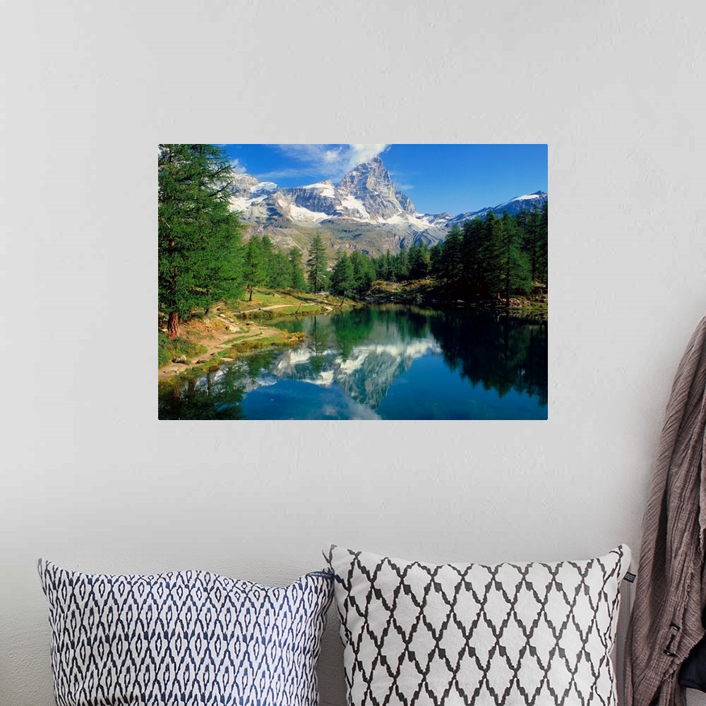 A bohemian room featuring Italy, Valle d'Aosta, Cervino, Lago Blu and Cervino mountain (Matterhorn)