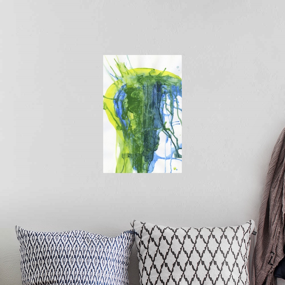 A bohemian room featuring Contemporary abstract painting made of splatters of yellow and blue mixing to create green.