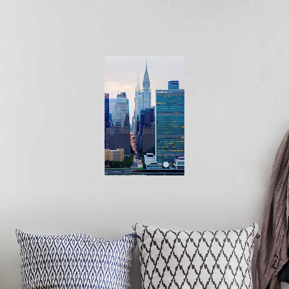 A bohemian room featuring Chrysler Building, United Nations And 42nd Street