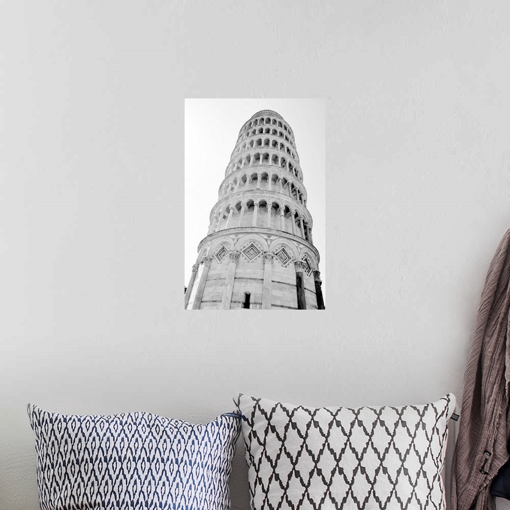 A bohemian room featuring Pisa