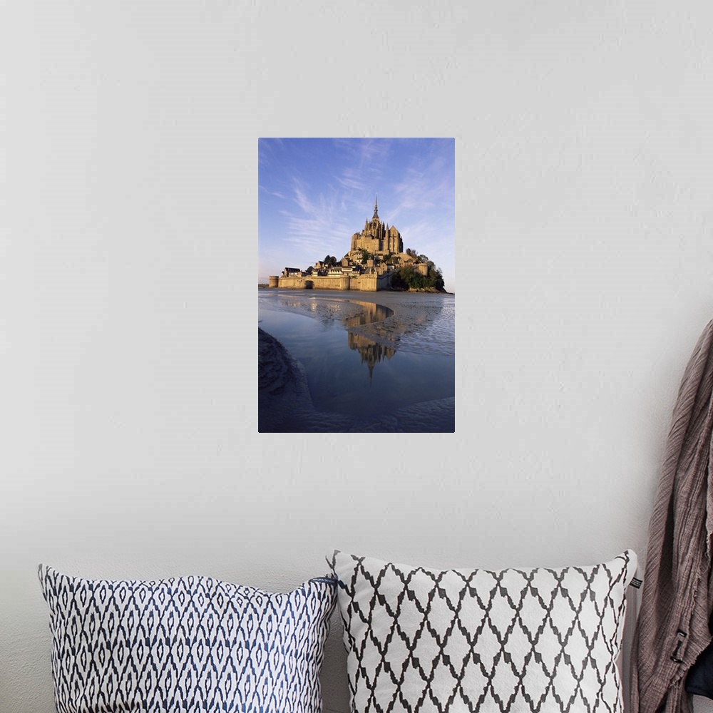 A bohemian room featuring Mont Saint Michel (Mont-St. Michel), Manche, Normandie (Normandy), France