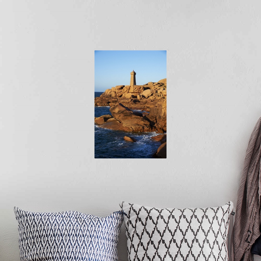 A bohemian room featuring Pointe de Squewel and Mean Ruz Lighthouse, Men Ruz, Brittany, France
