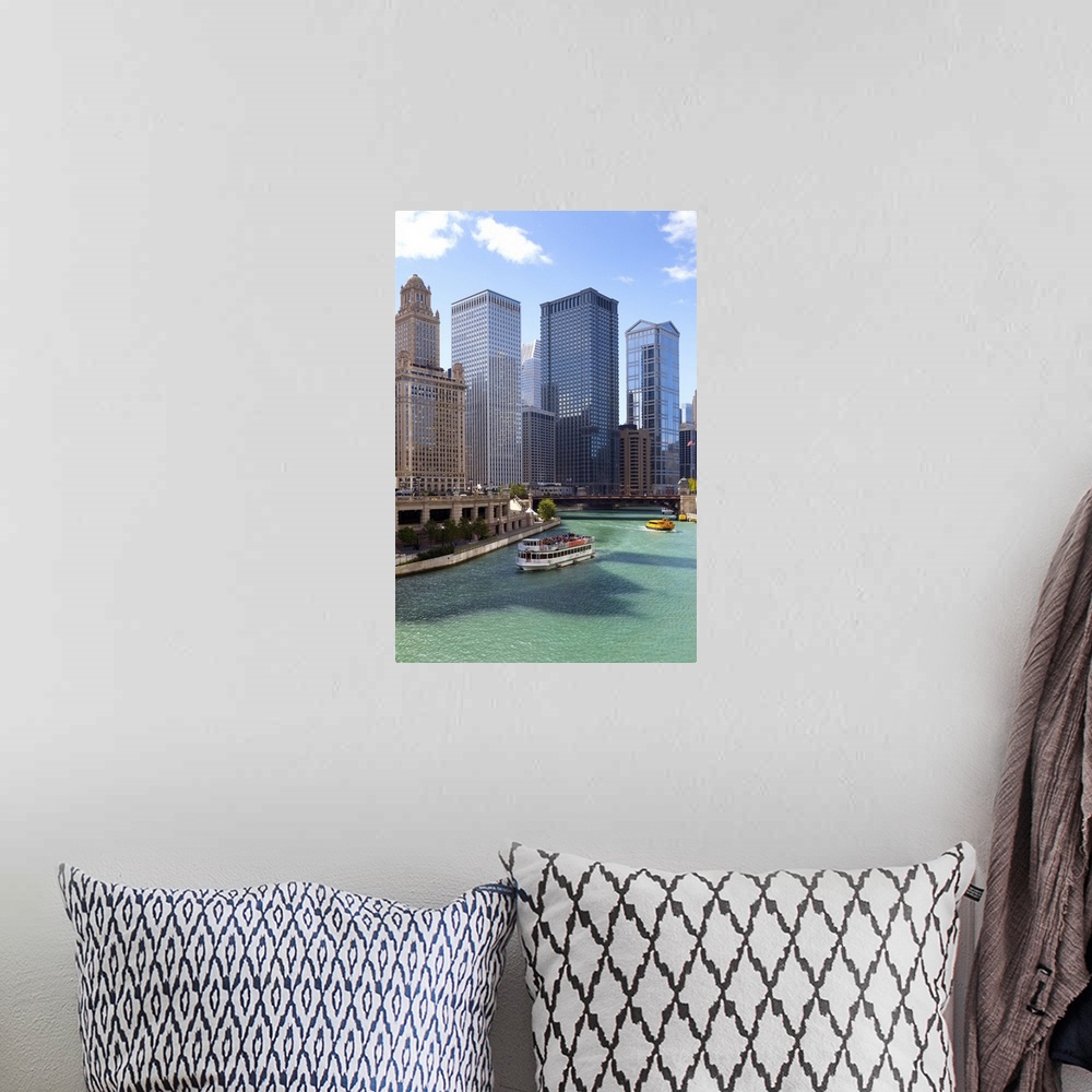 A bohemian room featuring Tourist boat on the Chicago River, Chicago, Illinois