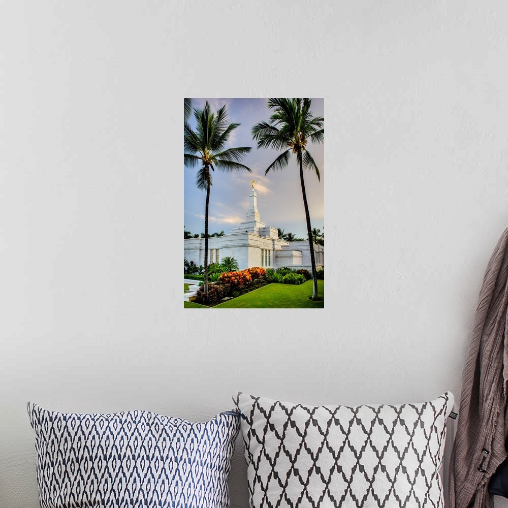 A bohemian room featuring The Kona Hawaii Temple is located in warm Kailua Kona, Hawaii. It is the 70th operating temple an...