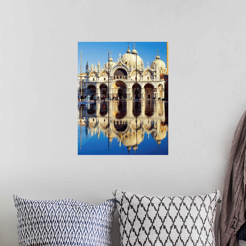 A bohemian room featuring Italy, Venice, Basilica di San Marco and Square flooded