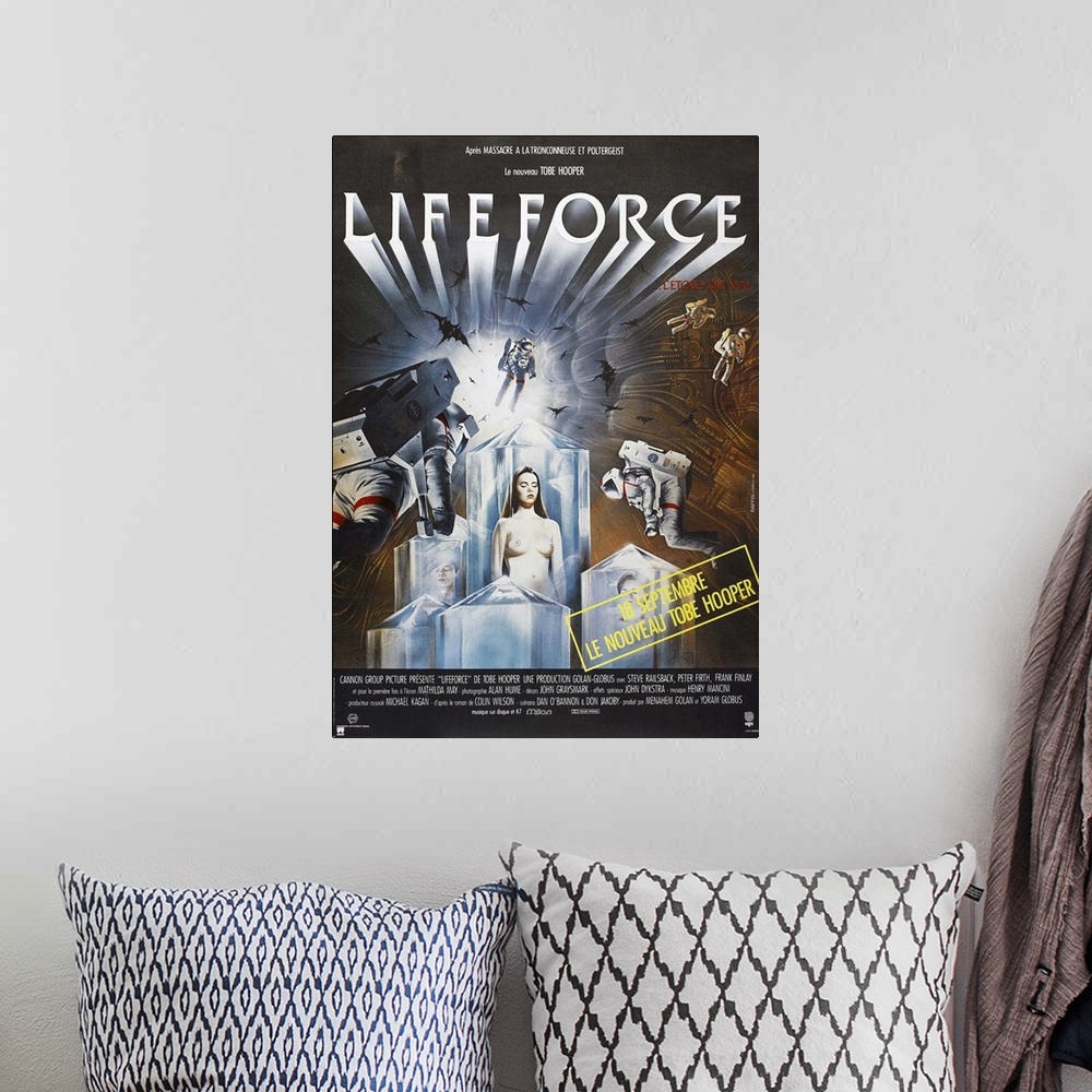 A bohemian room featuring Lifeforce - Movie Poster (French)