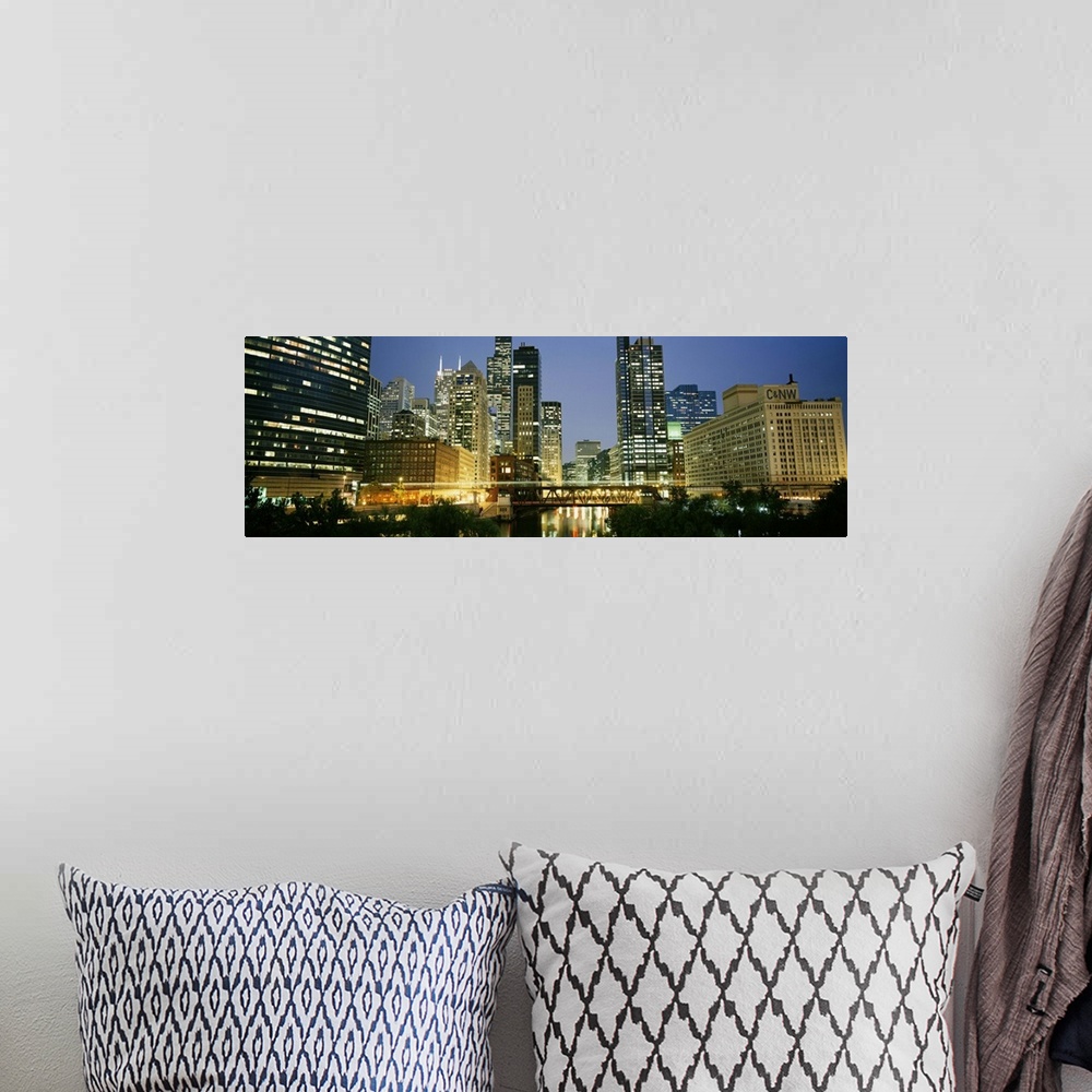 A bohemian room featuring USA, Illinois, Chicago, skyline at night