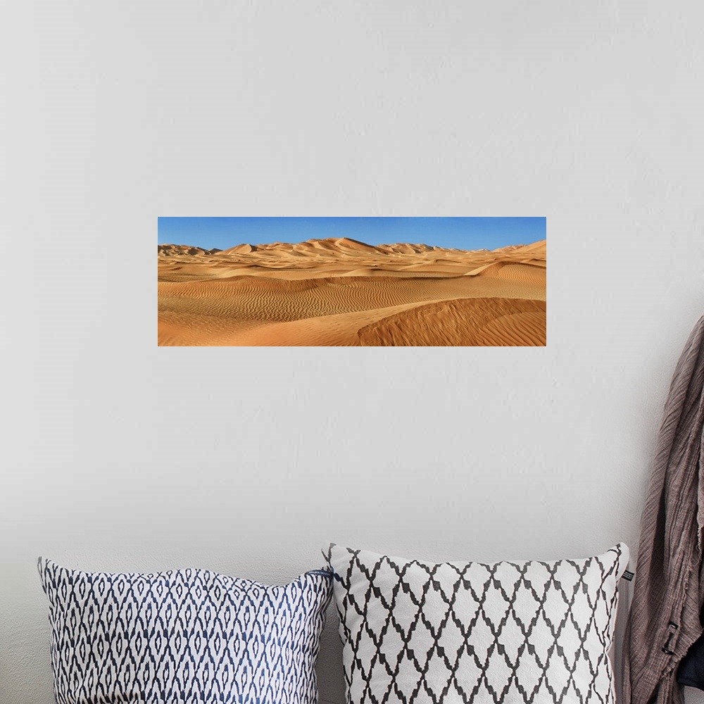 A bohemian room featuring Dune landscape in Rub al-Khali. Oman, Dhofar, Ramlat Al Hashman. Rub al-Khali (DM). Rub al-Khali,...