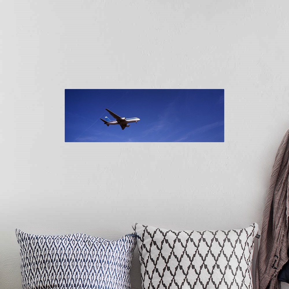 A bohemian room featuring Boeing 767 Airplane In Flight