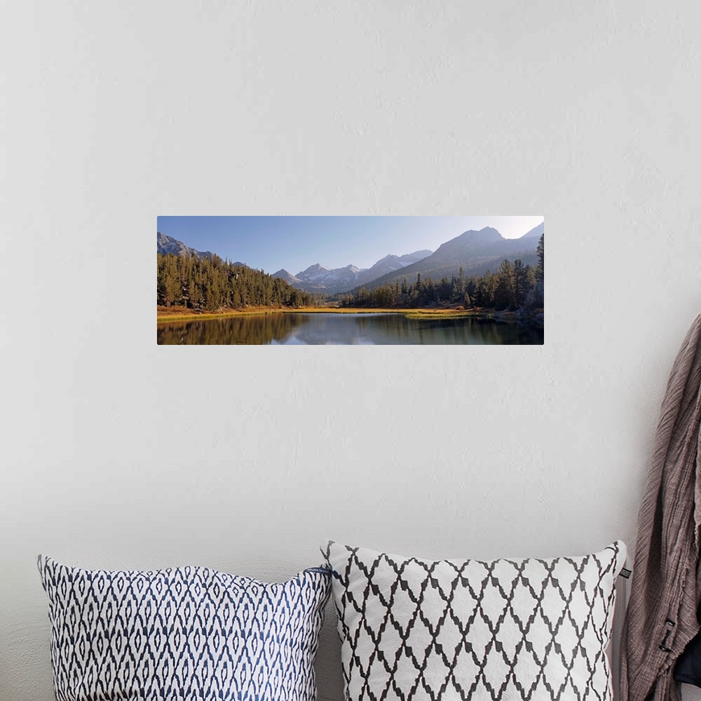 A bohemian room featuring California, John Muir Wilderness, Heart Lake, Panoramic view of trees around a lake