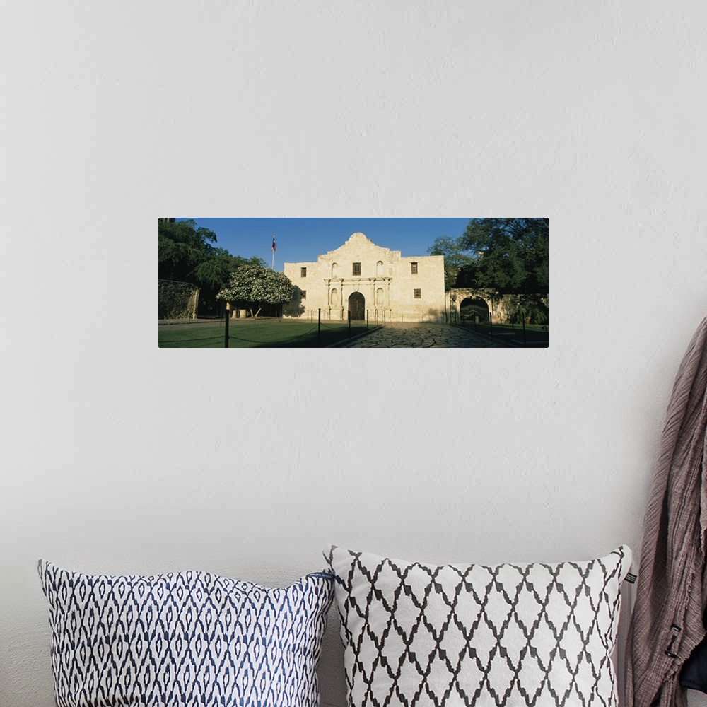 A bohemian room featuring Facade of a building, Alamo, San Antonio Missions National Historical Park, San Antonio, Texas