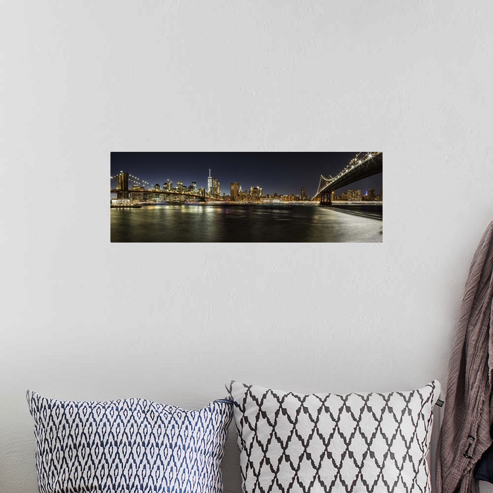 A bohemian room featuring Panorama of the Brooklyn and Manhattan Bridges in NYC.