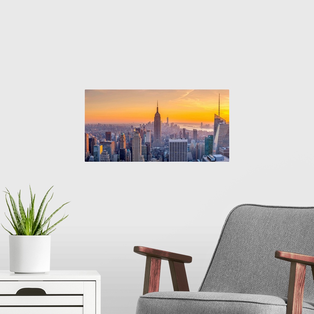 A modern room featuring USA, New York, Midtown and Lower Manhattan, Empire State Building and Freedom Tower.