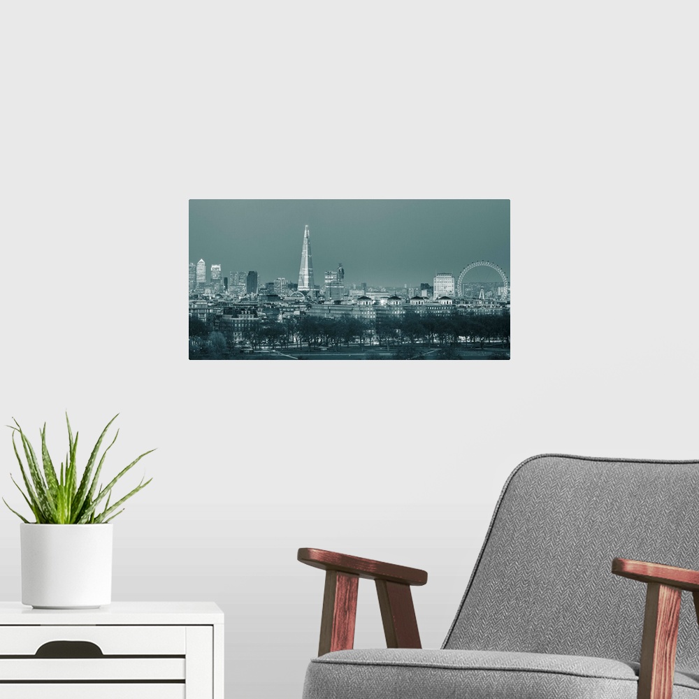 A modern room featuring The Shard, Canary Wharf and London Eye above Hyde Park, London, England, UK
