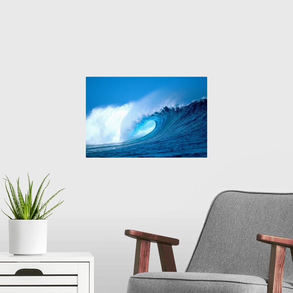 A modern room featuring Hawaii, Powerful Curling Wave, Whitewash And Spray