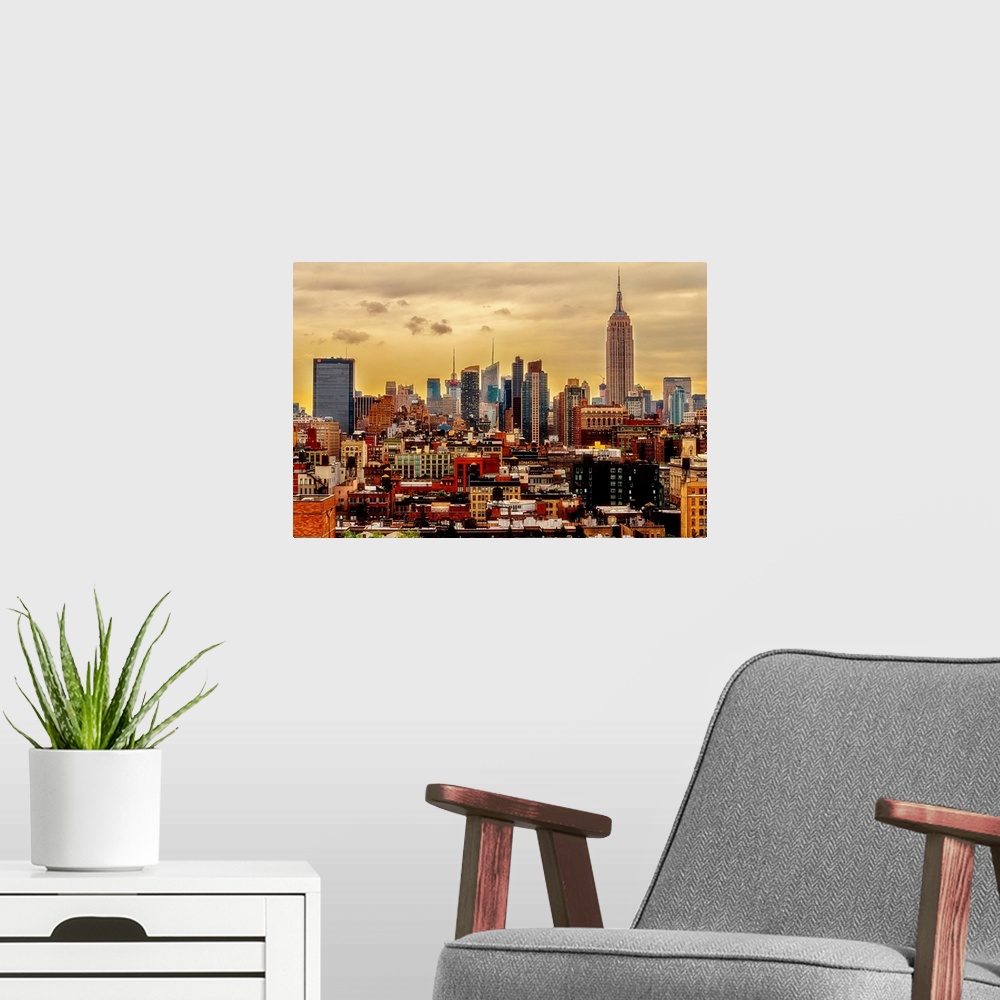 A modern room featuring Empire State Building In Midtown Manhattan