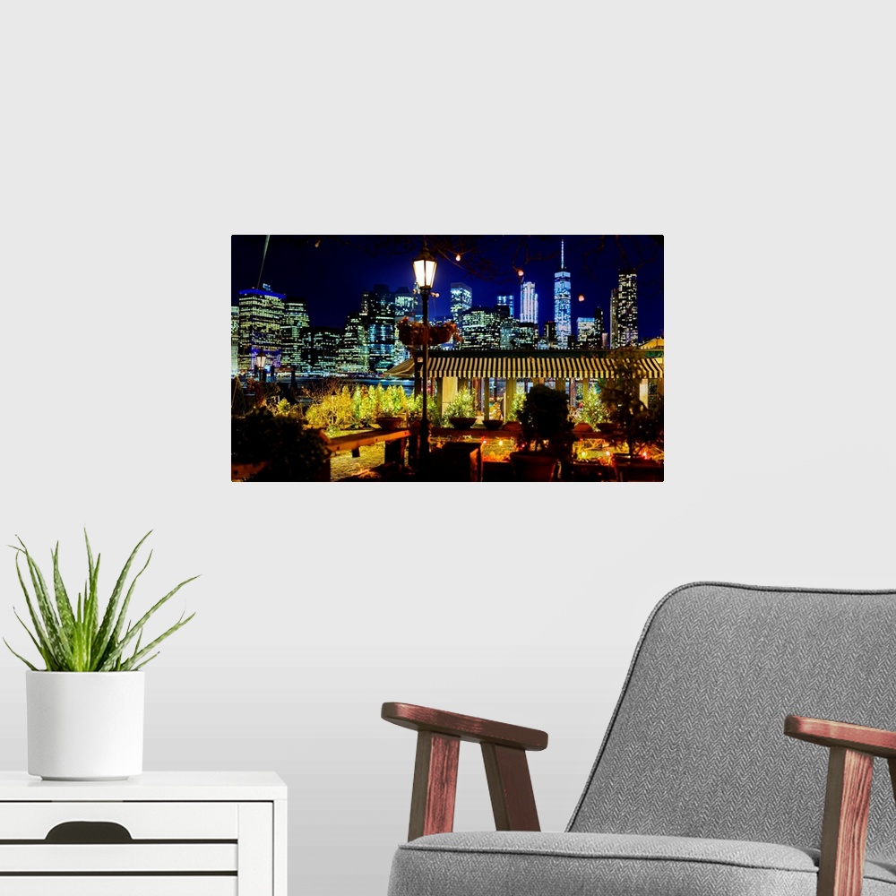 A modern room featuring Lower Manhattan Panoramic View With River Cafe