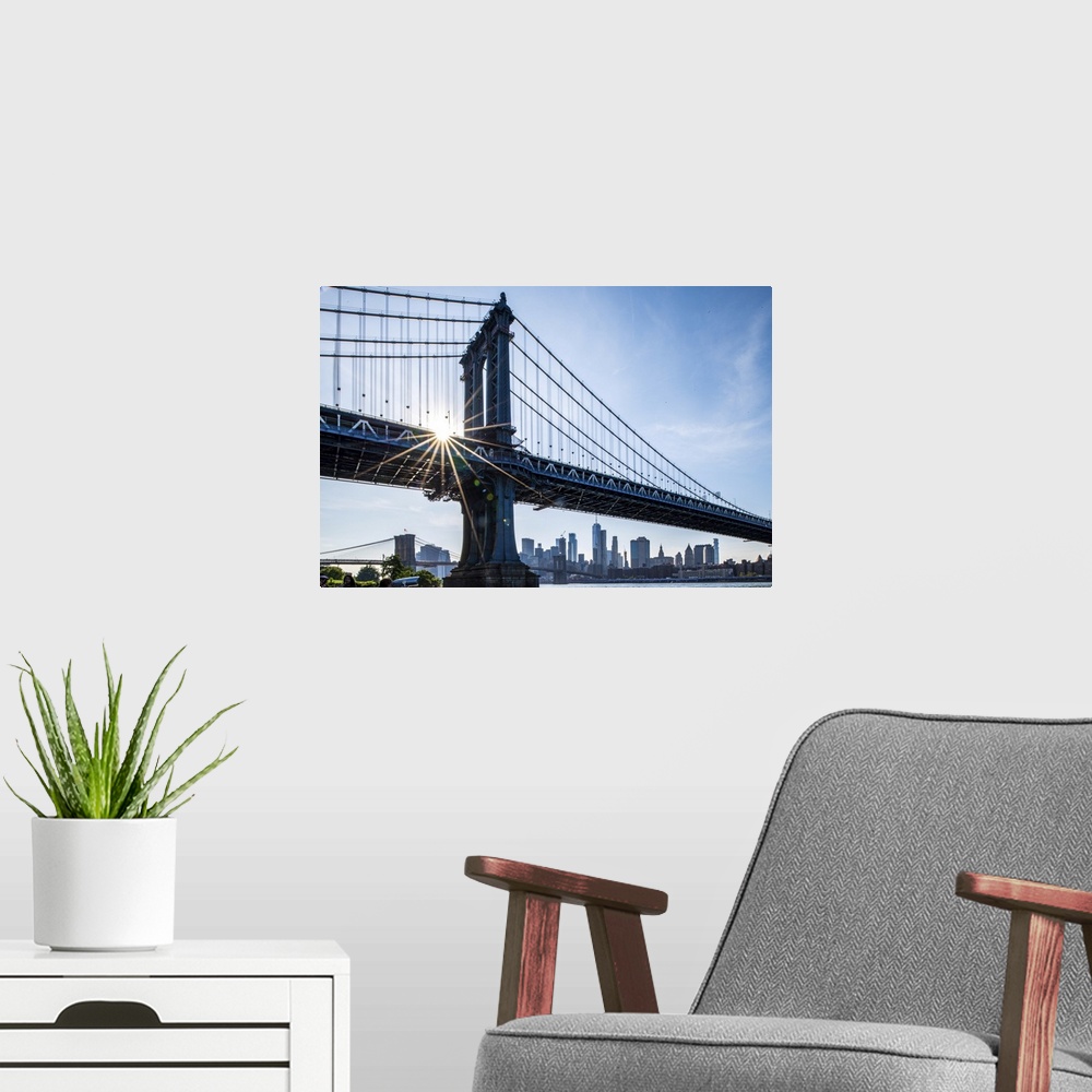 A modern room featuring Manhattan Bridge With Sunburst