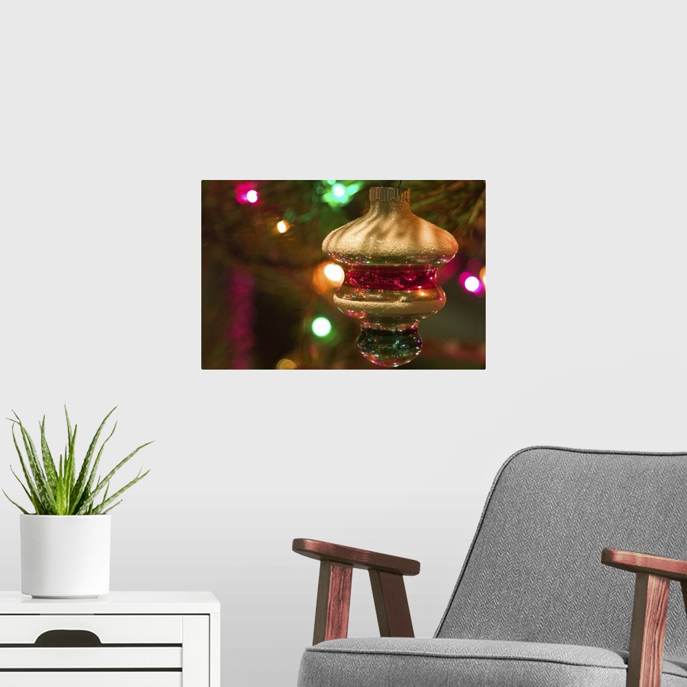 A modern room featuring Christmas tree ornaments