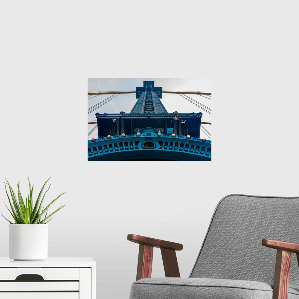 A modern room featuring USA, New York City, Manhattan Bridge, Pillar.