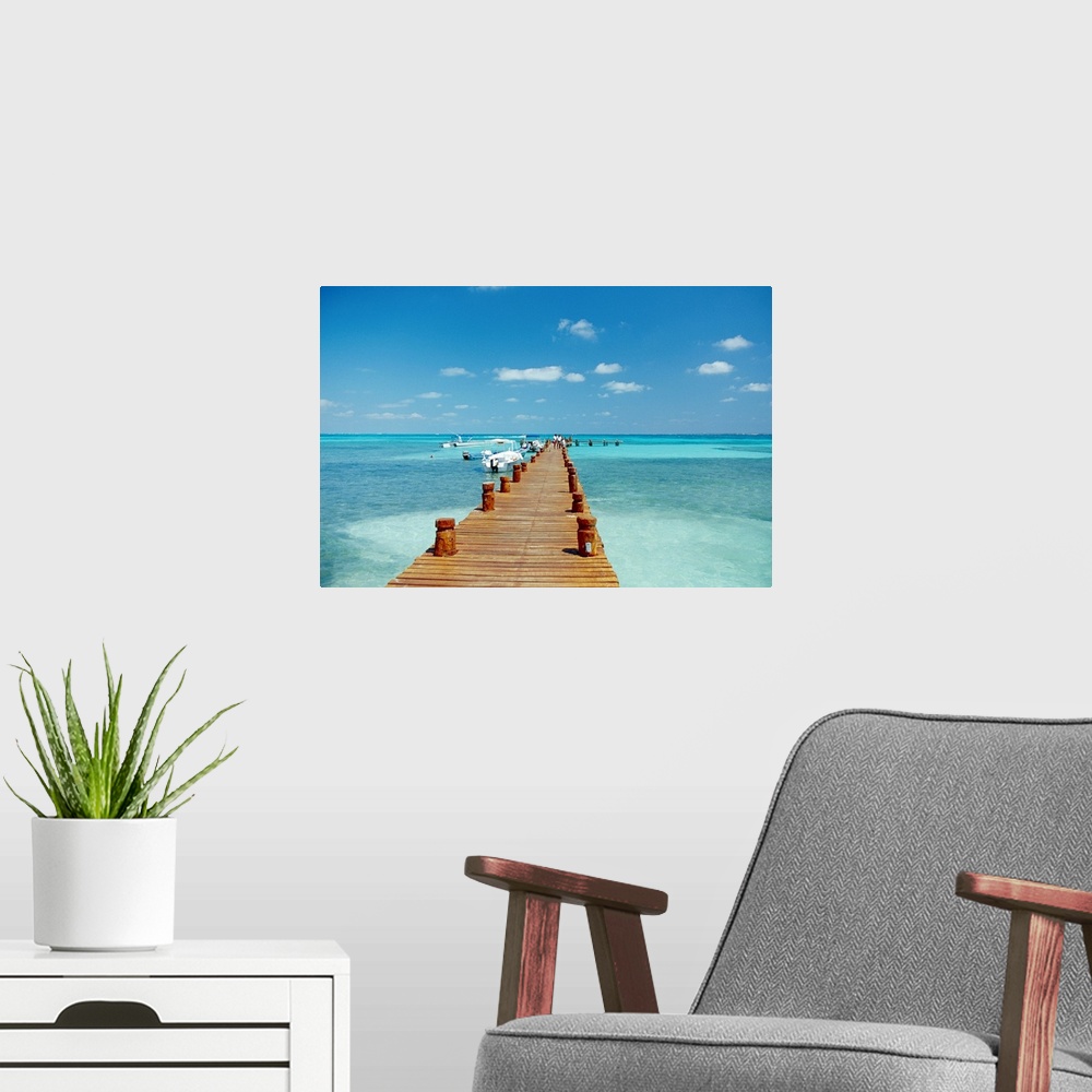 A modern room featuring Pier in Cancun, Mexico