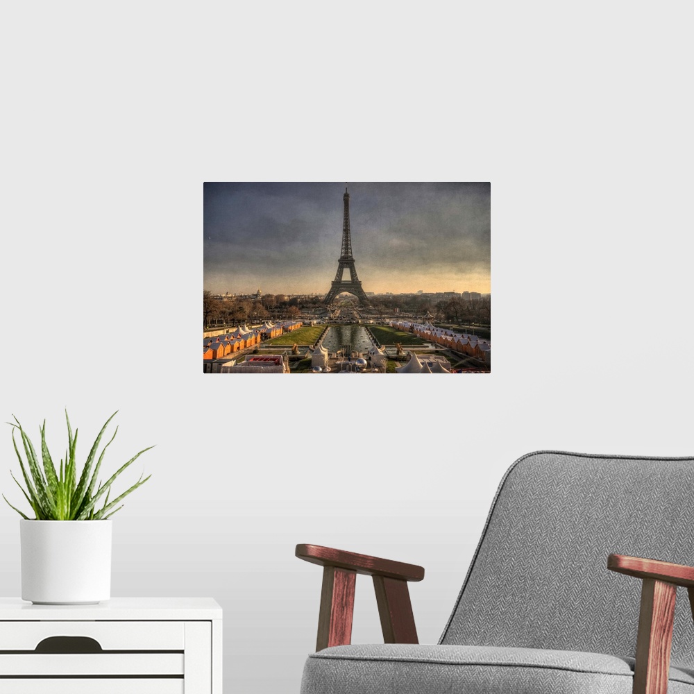 A modern room featuring Tour Eiffel, Paris, France.